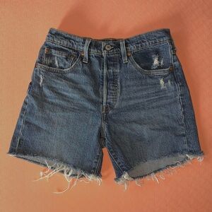 501 Levi’s Distressed Jean Shorts